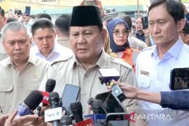 Prabowo jenguk korban kecelakaan kereta di RSUD Bekasi