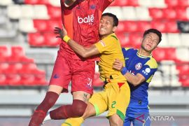 Super League - Persebaya hajar Arema telak 4-0