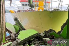 Kapal Pelni tabrak rumah warga di Banda Maluku Tengah, tidak ada korban jiwa
