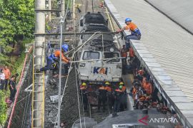 DPR minta investigasi menyeluruh insiden tabrakan kereta di Bekasi
