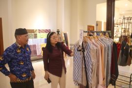 Dekranasda Kalbar tingkatkan kualitas ekraf berbasis wastra lokal