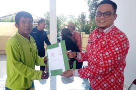 66 tenaga kebersihan Dinas Lingkungan Hidup Siantar peroleh kontrak kerja