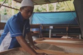 Ubah Sampah Jadi Sumber Penghasilan, Warga Kuala Tanjung Kelola Hingga 2 Ton per Hari
