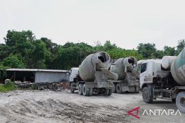 Kejati Sumsel sita 14 unit alat berat milik PT KMM