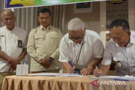 Pemkab Merangin serahkan hibah tanah ke pihak Bulog