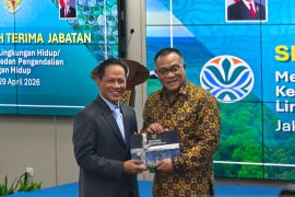 Menteri LH Jumhur siap berjuang lindungi masyarakat adat