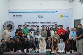 PLN percepat pembangunan listrik di wilayah timur Kalbar