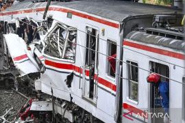 Polisi periksa sopir taksi listrik dan petugas KAI terkait kecelakaan