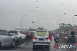 Prakiraan cuaca Kepri 29 April 2026: Batam hujan ringan