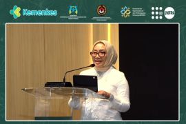 Minister calls for discrimination-free healthcare services for women