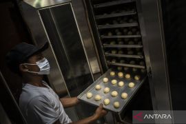 Ekonom soroti upaya lindungi UMKM dari dampak konflik global