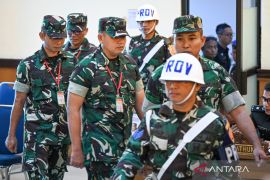 Empat personel TNI didakwa siram Andrie Yunus untuk beri "efek jera"