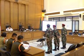 3 oknum TNI terdakwa kasus pembunuhan Kacab bank jalani sidang perdana