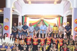 Wabup Pulang Pisau dorong seniman tidak ragu berkreasi