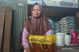 Bulog gelontorkan 3.000 liter MinyaKita guna stabilisasi harga di Kudus