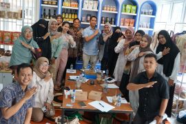 UMK Bangka Belitung didorong Go Digital, PLN dan BNI gelar sarasehan QRIS