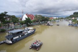 Meremajakan kota tua Padang