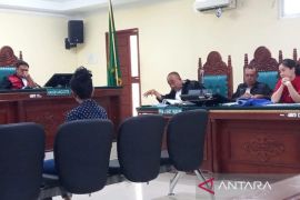 Kesaksian mantan mertua dalam sidang dugaan KDRT terdakwa Sherly dinilai tidak jelas