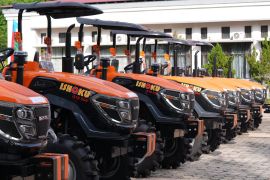 20 traktor roda empat bantuan Kementan RI tiba di Siak, pompanisasi masih diusahakan