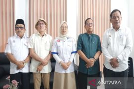 Tokoh buruh Kalsel serukan hubungan industrial yang harmonis