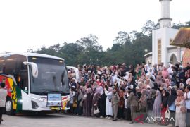 Pemkot Padang Panjang harapkan CJH jaga kesehatan dan kekompakan