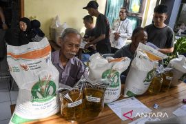 Food aid serves as stimulus to maintain household consumption: Bapanas