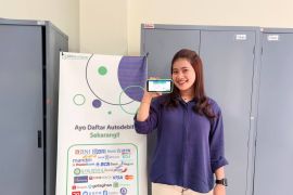 Shilvya rasakan manfaat JKN saat dampingi nenek lawan stroke