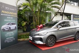 Program Rider tetapkan 70 pemenang, satu raih mobil listrik