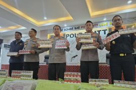Bea Cukai menduga pulau Timor jadi jalur baru penyelundupan rokok
