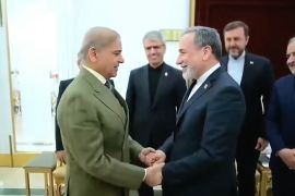 Menlu Iran dan PM Pakistan gelar pertemuan bahas solusi perang