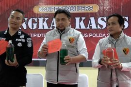 Polda Sumsel bongkar praktik supir tukar Pertalite jadi BBM oplosan