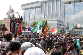 Ribuan massa demo di Kaltim, aksi berlangsung kondusif