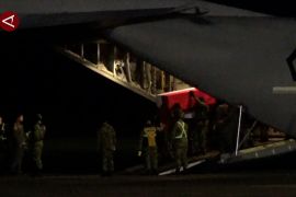 Sri Sultan HB X sambut jenazah Kopda Anumerta Farizal di Adisutjipto