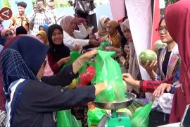 Dinas Perkebunan Sultra gelar pasar tani untuk kendalikan inflasi