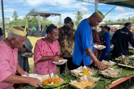 Kor&rsquo;a Inasua, tradisi yang mengikat warga Teon Nila Serua