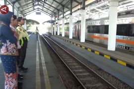 Daop 8 layani pembatalan lebih dari seribu tiket penumpang