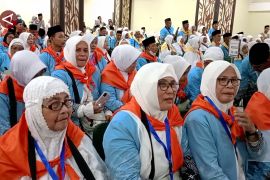 Pemerintah Maluku Utara beri tambahan biaya hidup bagi calon haji