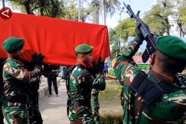 Upacara militer iringi pemakaman Praka Rico di Deli Serdang