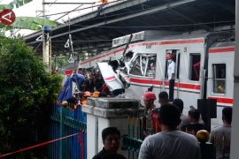 Usai kecelakaan KA di Bekasi, AHY soroti bahaya lintasan sebidang