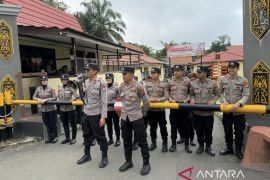 Polres Balangan gelar simulasi Sispam Mako peringati May Day 2026