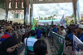 Isu PHK sepihak jadi tuntutan demo buruh di Kutai Timur