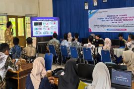 HSU gelar Bimtek desain grafis aparatur desa di Sungai Tabukan