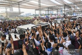Prabowo lapor ke buruh pertama dalam sejarah UU PPRT disahkan
