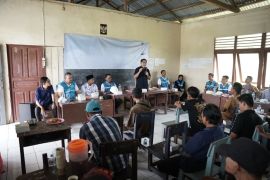 DPR RI tinjau pembangunan listrik desa PLN di Kubu Raya
