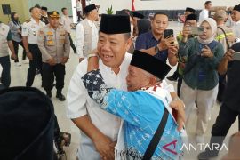 Gubernur lepas keberangkatan perdana 445 calon haji Babel hari ini