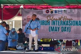 Ribuan buruh padati objek wisata Pangkalpinang rayakan May Day 2026