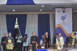 Students shouldn't be afraid to dreambig: Higher education minister