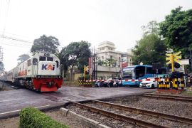 KAI perkuat sinergi meniingkatkan keselamatan di perlintasan kereta