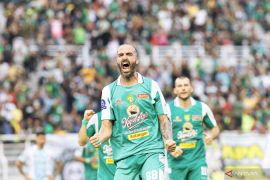 Persebaya bungkam PSBS Biak 4-0 pada pekan ke-31