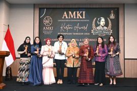 Siti Fauziah meraih Kartini Award 2026 atas pengabdian negara